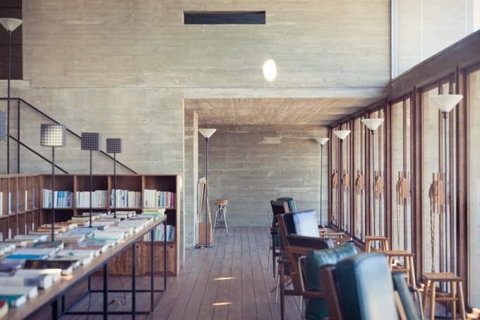 1589343179508940.jpeg 孤獨(dú)圖書(shū)館1.jpeg